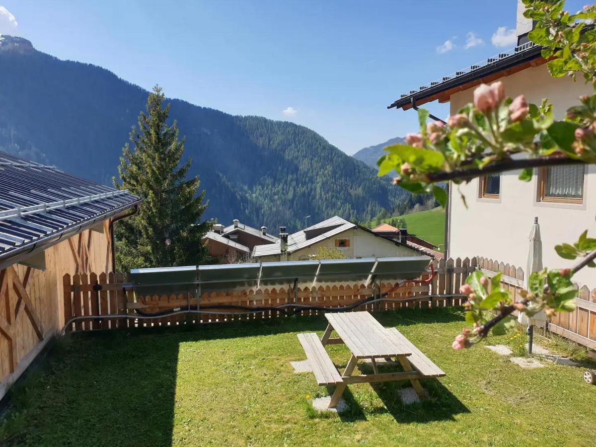 App Col Di Lana - Agriturismo La Majon Da Col Колле-Санта-Лучия Экстерьер фото